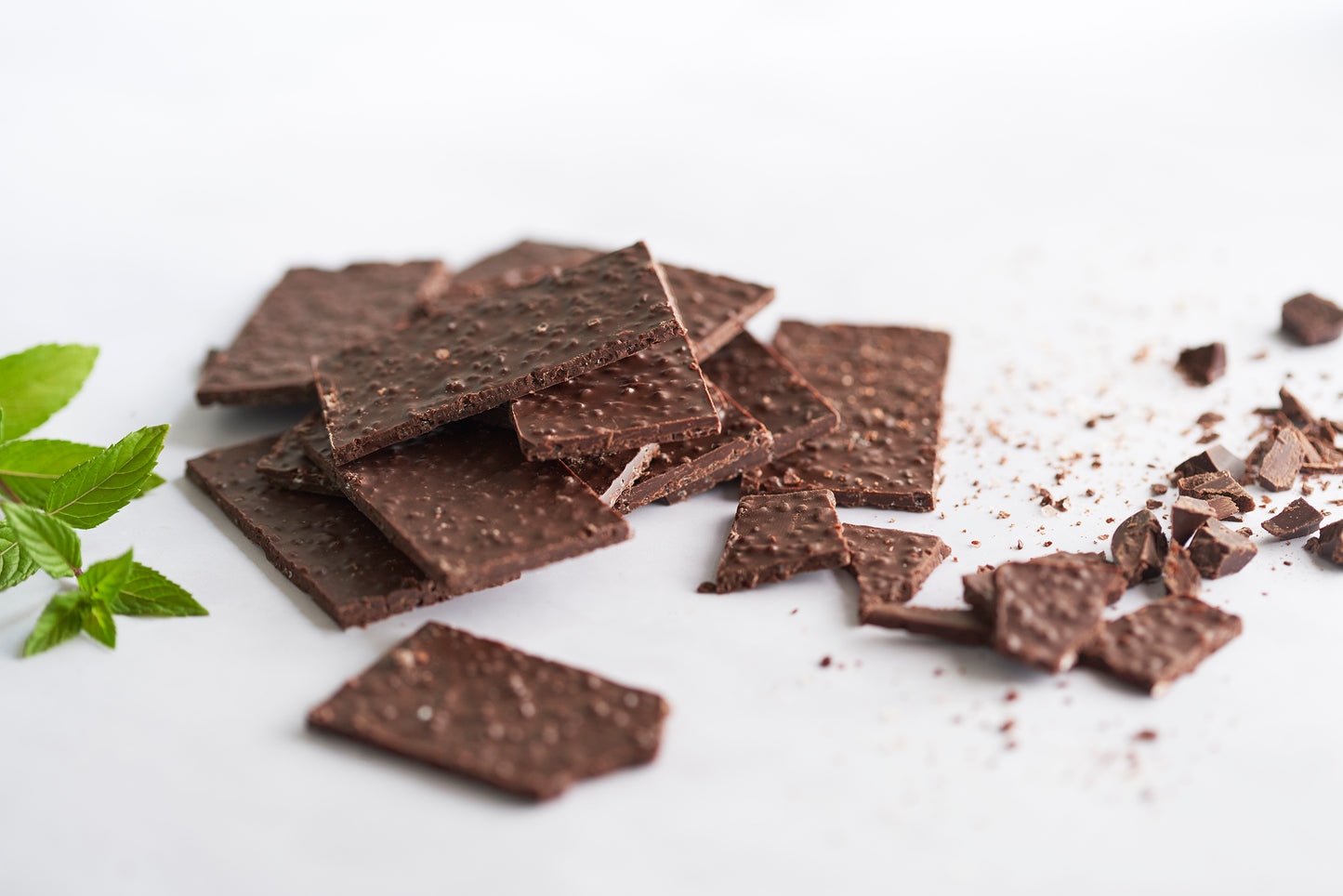 Dark chocolate peppermint crisps 170g
